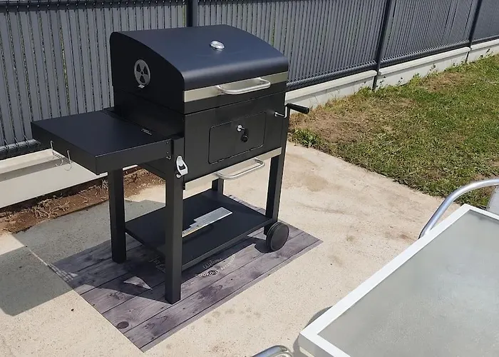 Le Refuge Des Artistes Villa Vezins